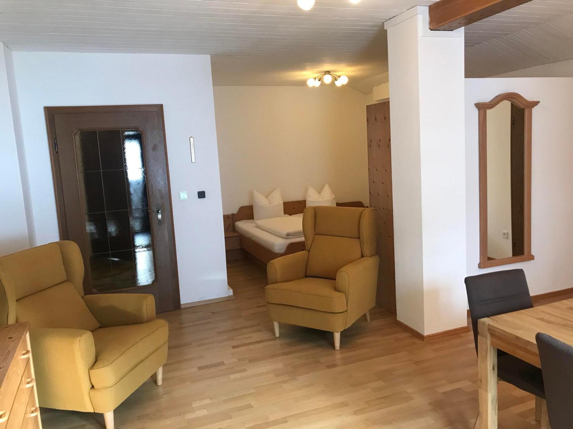 Amadee Appartements Бад-Кляйнкірхгайм Екстер'єр фото