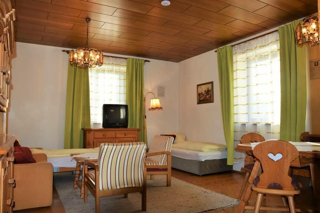 Amadee Appartements Бад-Кляйнкірхгайм Екстер'єр фото
